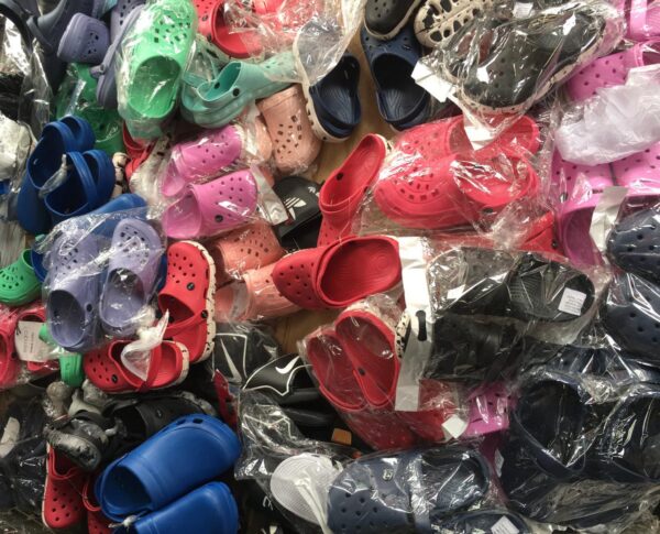 Crocs PALLETS - Image 10