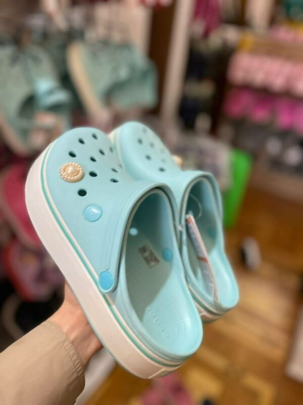 Crocs Pallets - Image 23