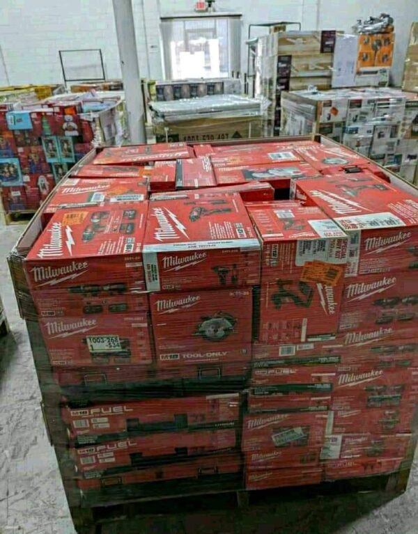 Milwaukee Pallets For Sale - Image 2