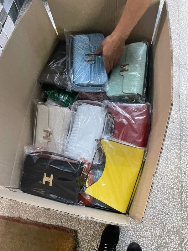 Woman bags & purse pallets - Image 16